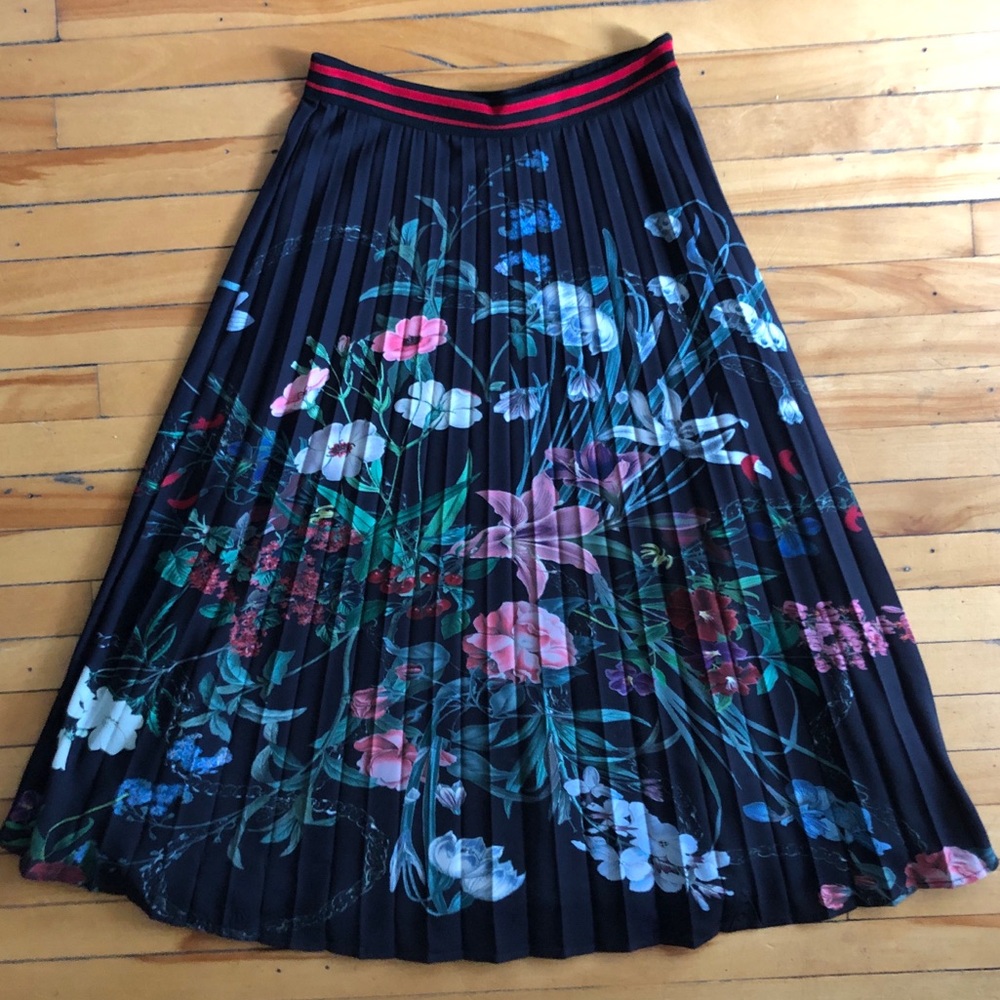 Simon's Contemporaine Pleated Flower Print Maxi Skirt XS